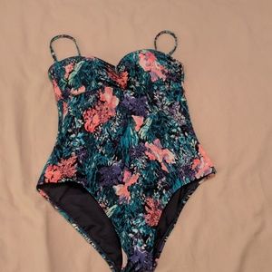 Bathing suit